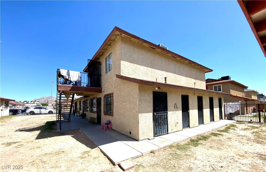 1520 Henry Drive