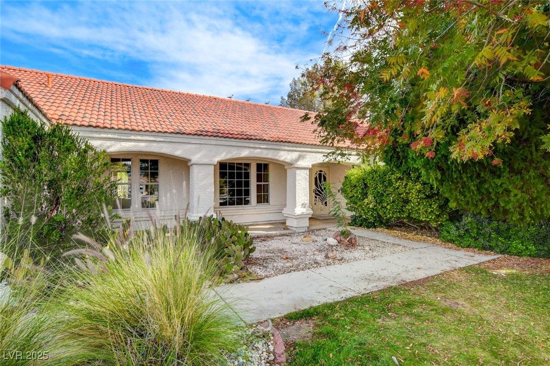 1616 Broadmoor Court