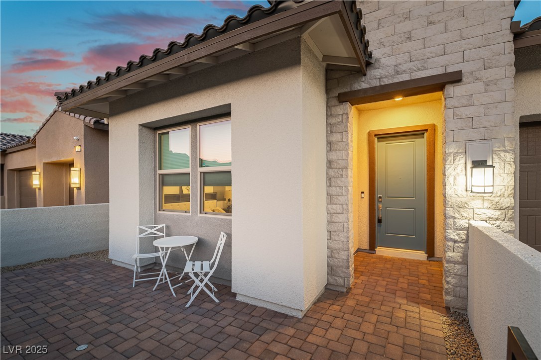 Properties 4 218 Vista Balla Avenue