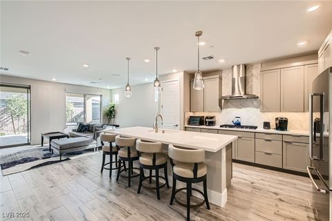 10042 Cardinal Knoll Avenue Las Vegas NV 89143