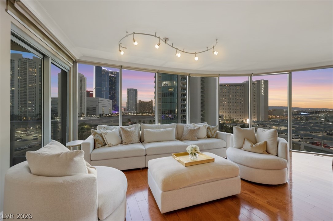 322 Karen Avenue 708