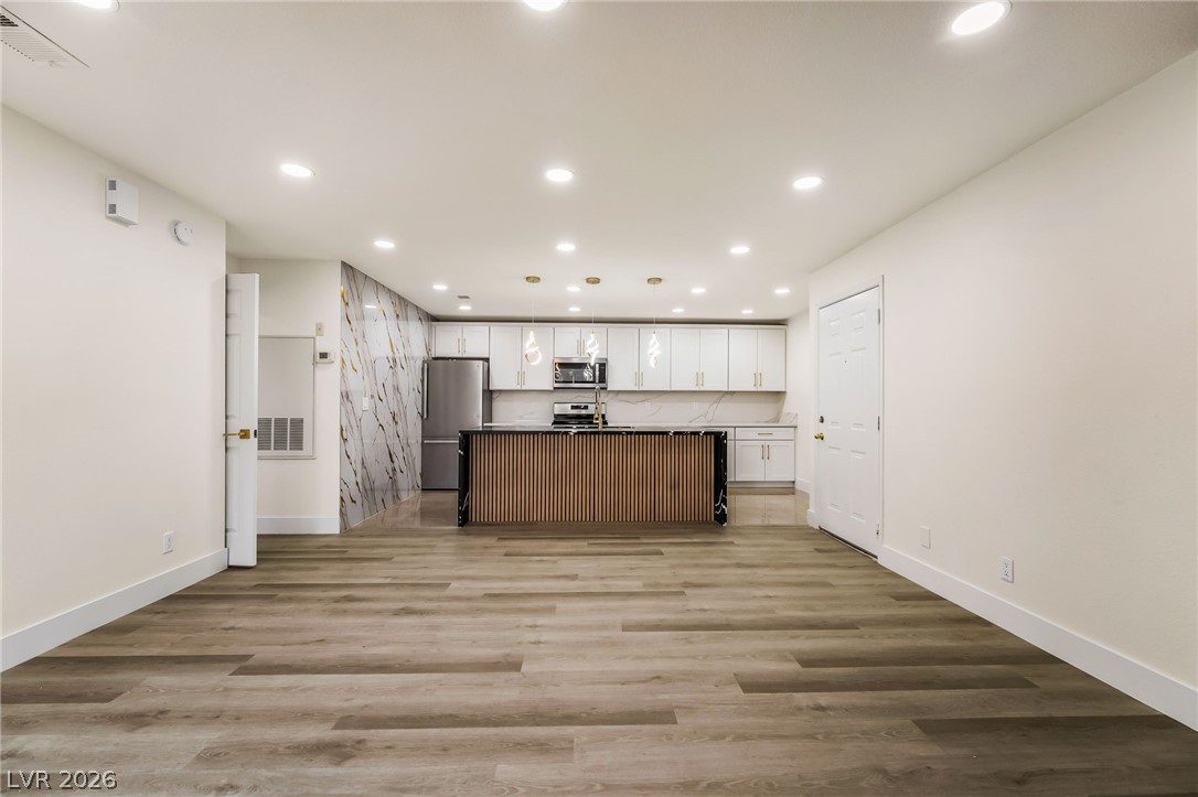 2200 S Fort Apache Road 2073