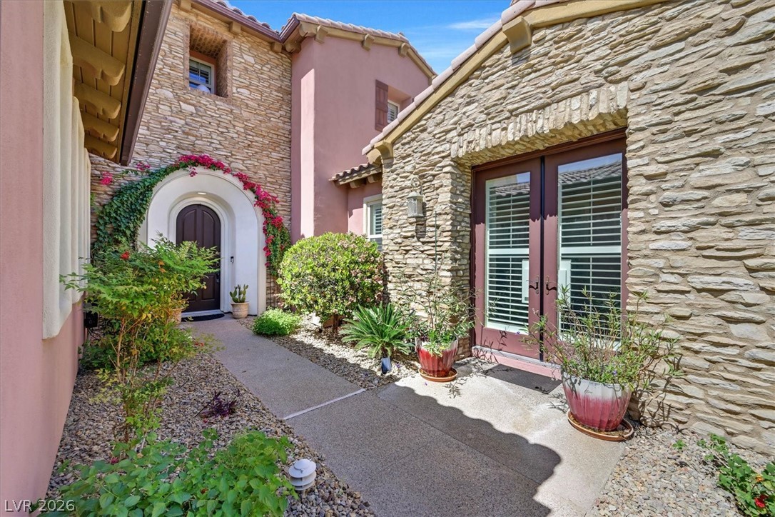 75 Contrada Fiore Drive
