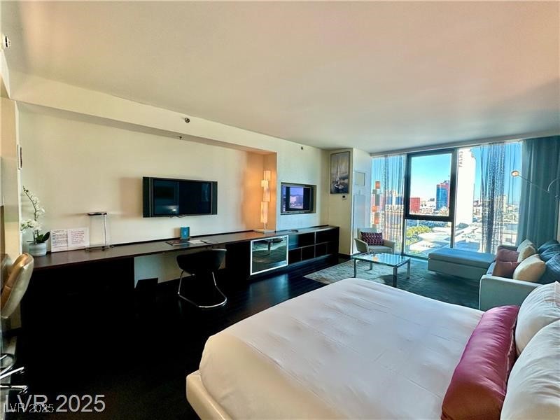 4381 W Flamingo Road 12304