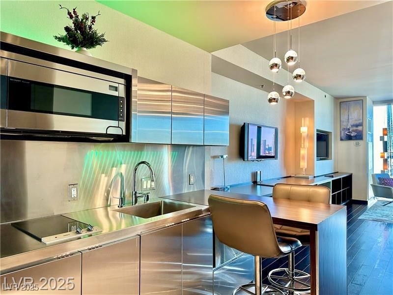 4381 W Flamingo Road 12304