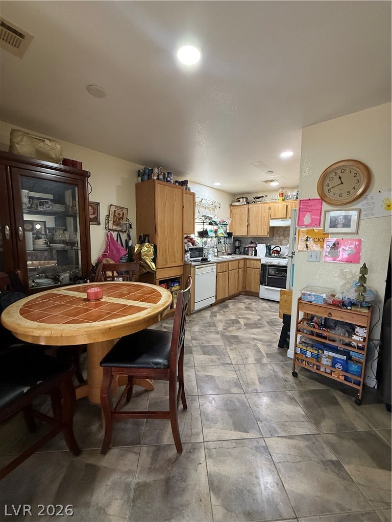 5324 Jungle Orchard Street