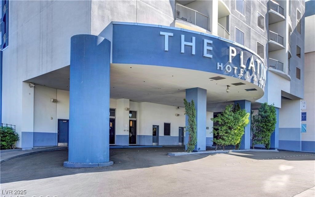 211 E Flamingo Road 720