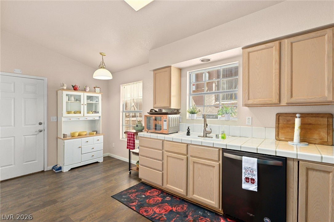 4920 Winterset Drive