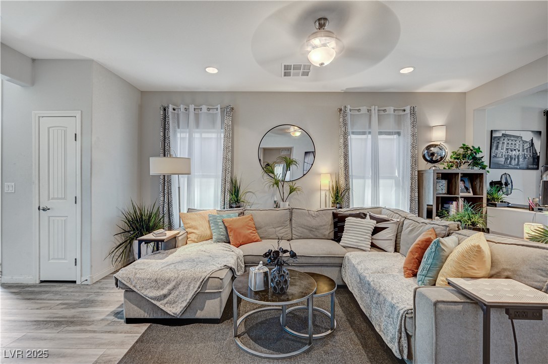 76 Summer Rhapsody Avenue, Henderson, Nevada image 7