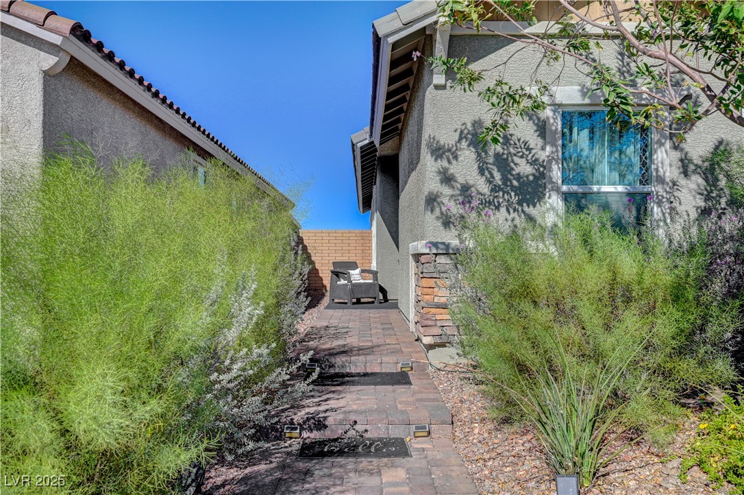 76 Summer Rhapsody Avenue, Henderson, Nevada image 4