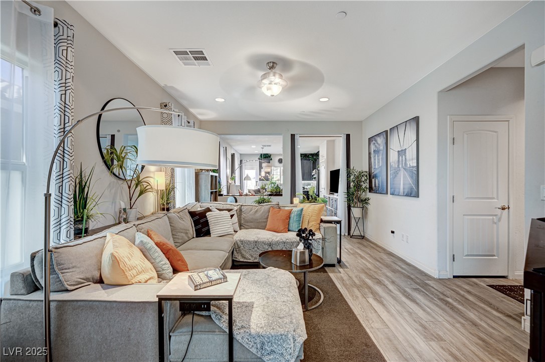 76 Summer Rhapsody Avenue, Henderson, Nevada image 8