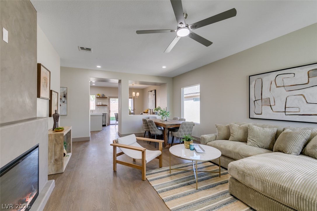 533 Kings Links Street