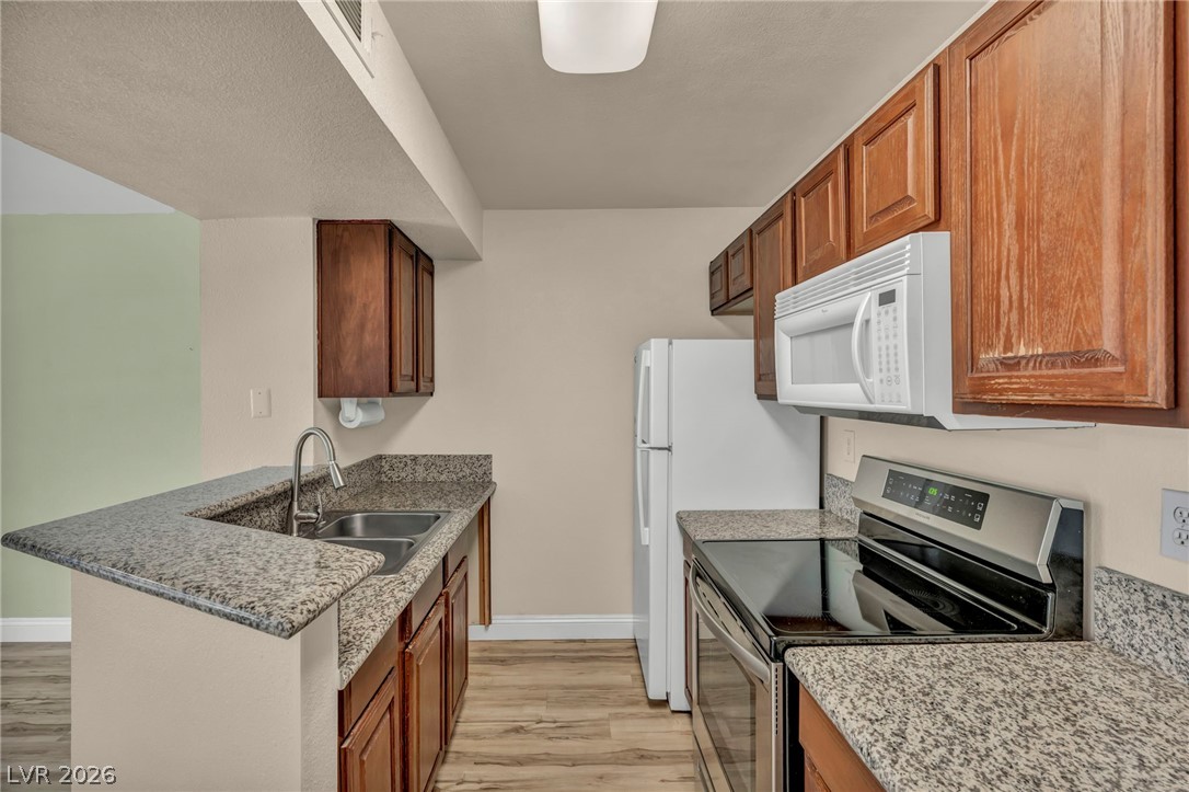 5118 S Jones Boulevard 206