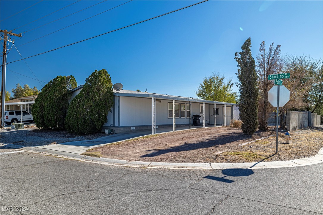 511 E Simkins Road, Pahrump, Nevada image 1