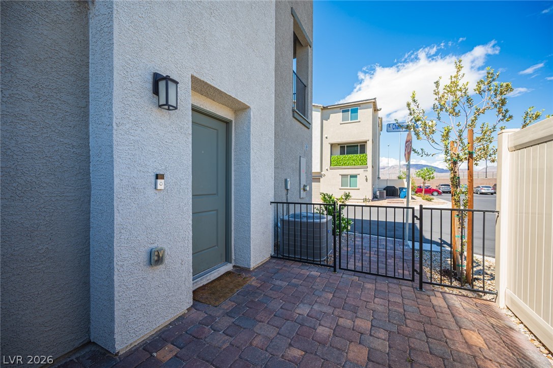 2669 Champagne Gold Avenue 337