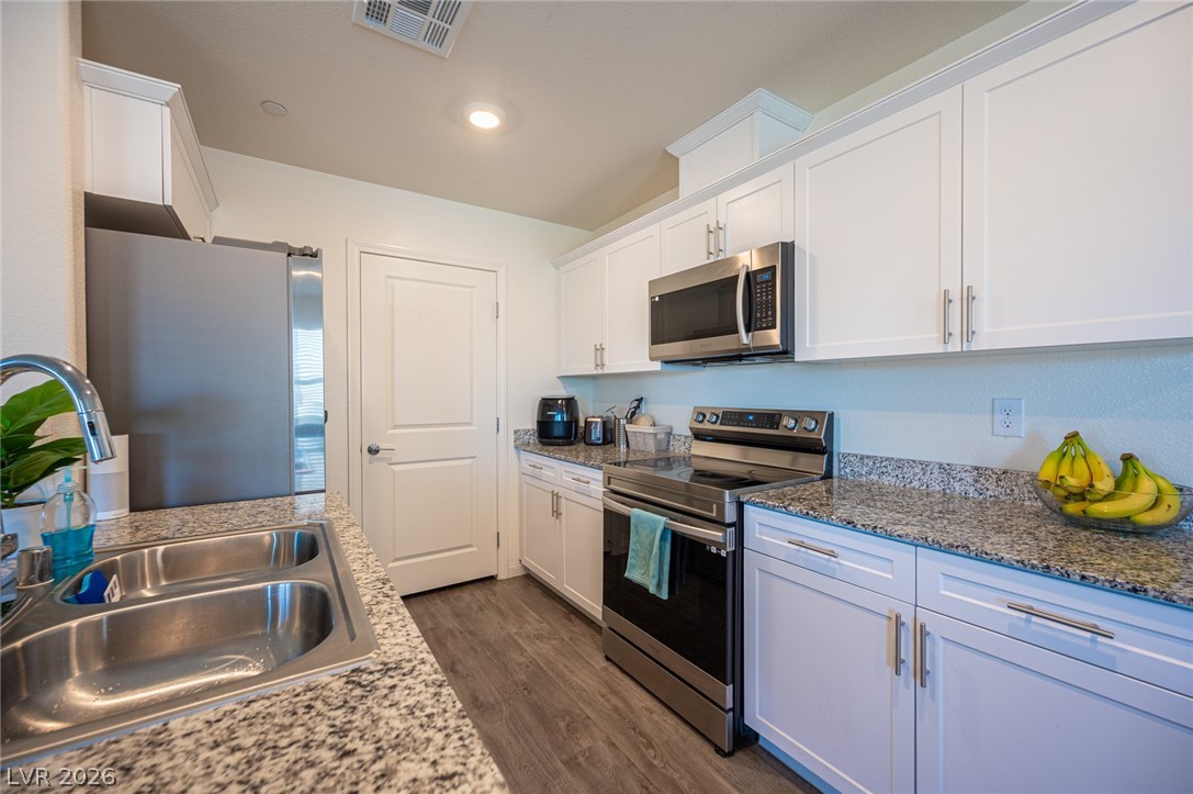 2669 Champagne Gold Avenue 337