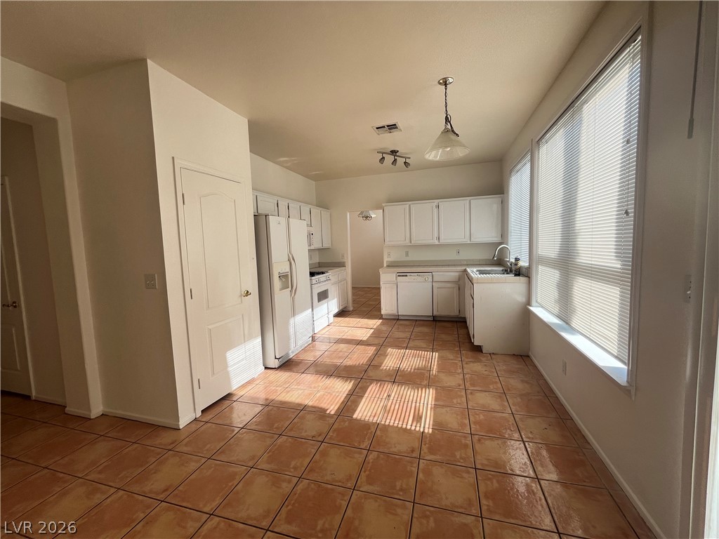 2400 STERLING HEIGHTS Drive