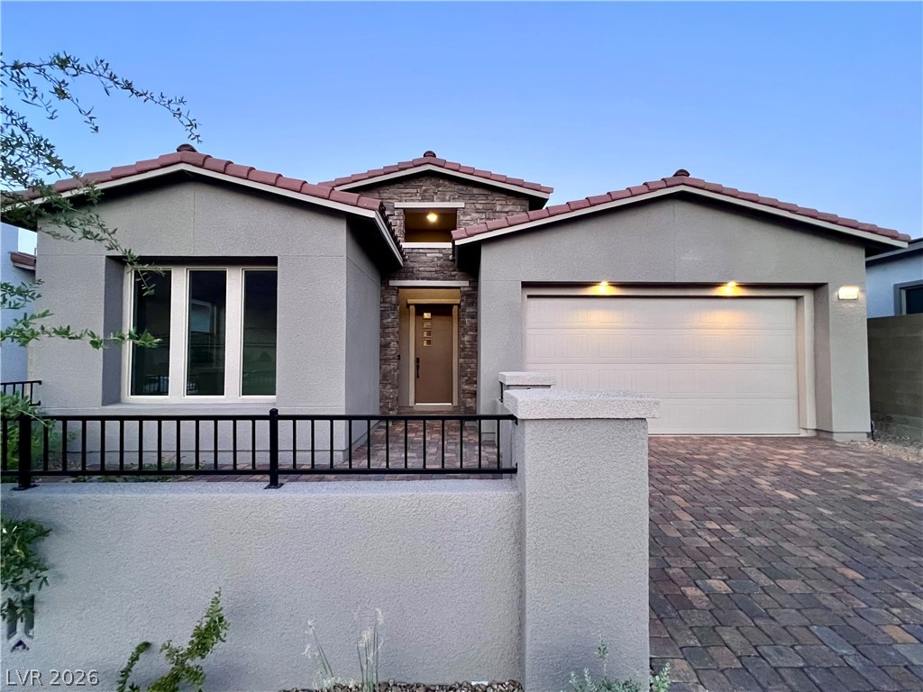 2194 Pigeon Hawk Street