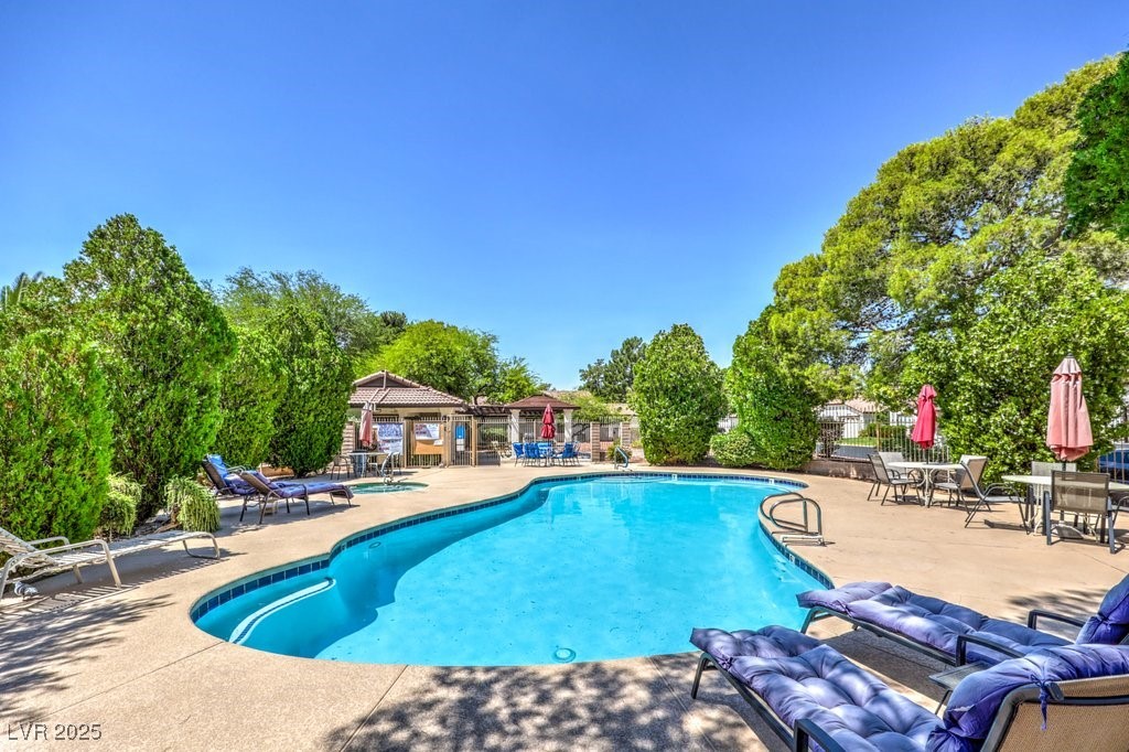Properties 2 5320 CASTLE HARBOR Avenue