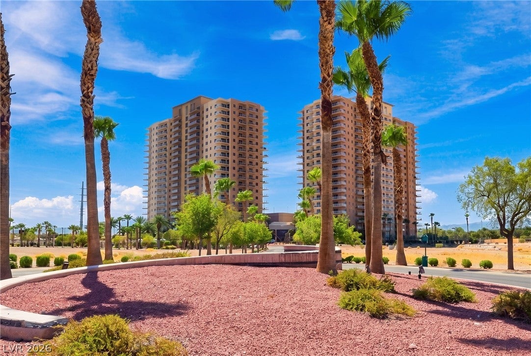 8255 Las Vegas Boulevard 610