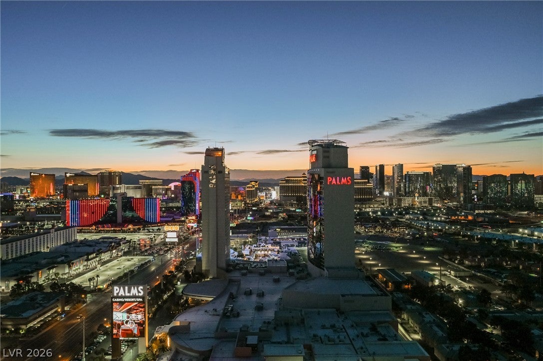 4381 W Flamingo Road 3008