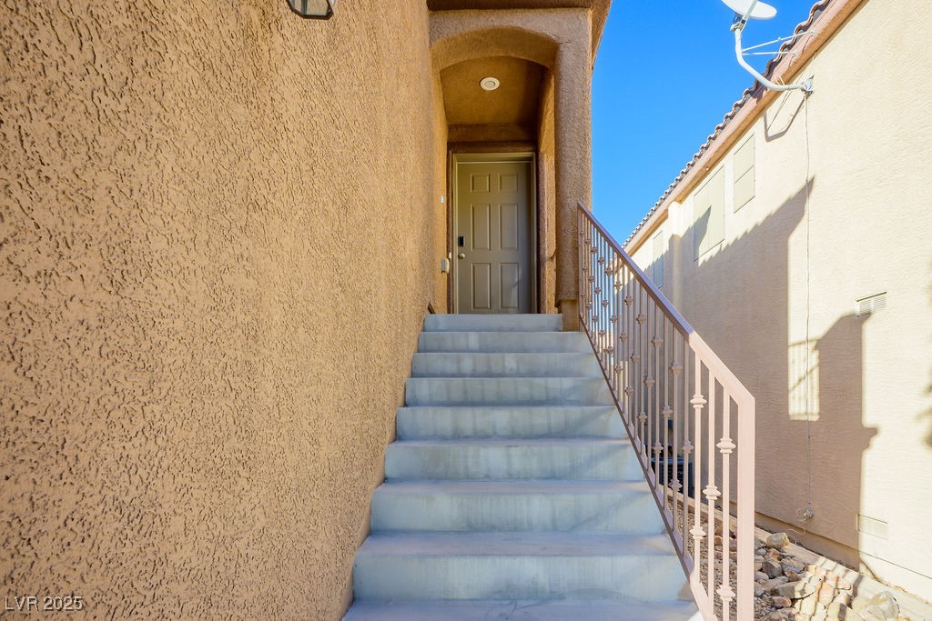 9328 Black Wolf Avenue, Las Vegas, Nevada image 3