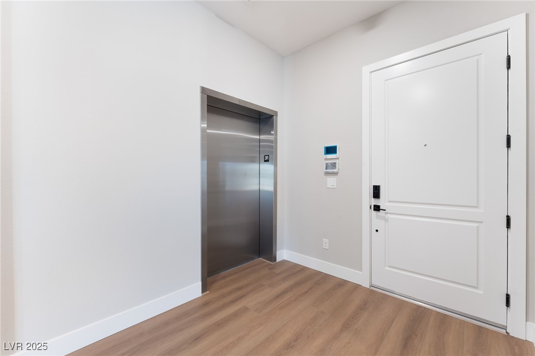 9132 Las Manaitas Avenue 301