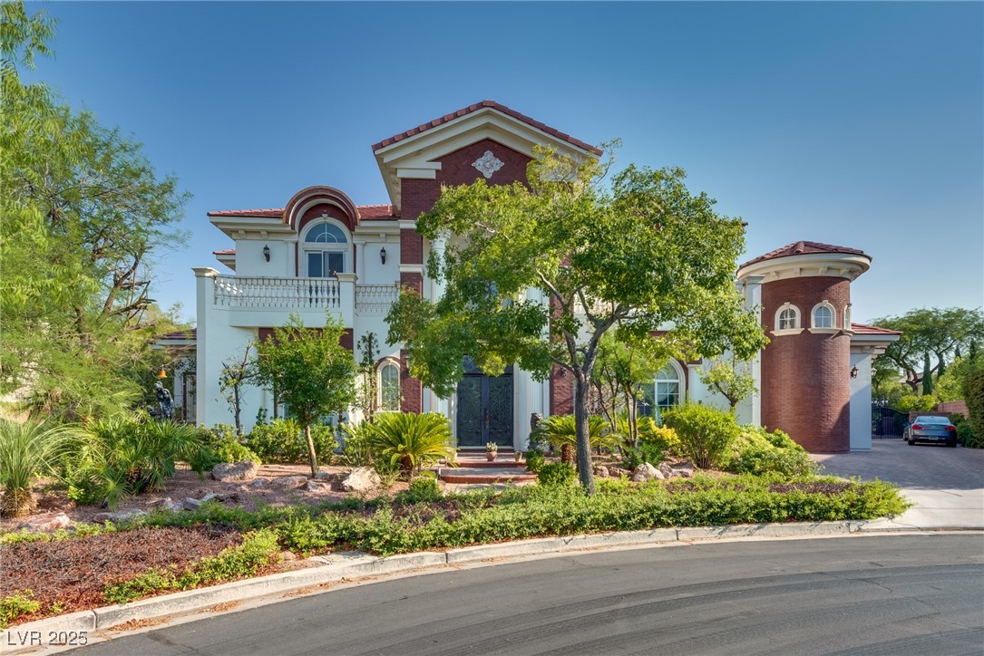 404 Saint Andrews Court