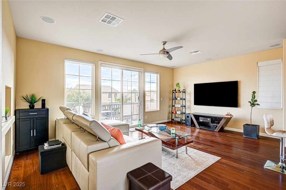 Las Vegas, Nevada 89139, United States, 3 Bedrooms Bedrooms, ,3 BathroomsBathrooms,Residential,Active,316