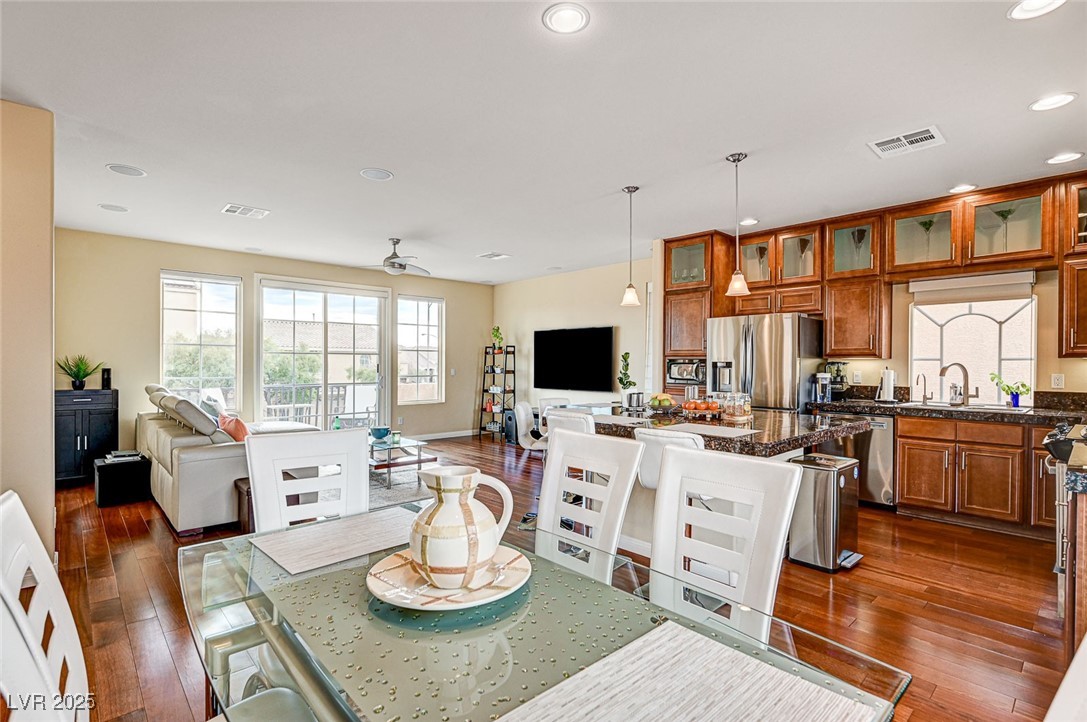 Las Vegas, Nevada 89139, United States, 3 Bedrooms Bedrooms, ,3 BathroomsBathrooms,Residential,Active,316