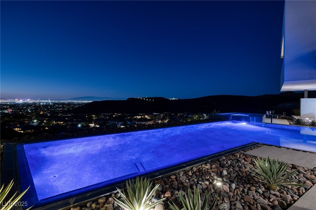 810 Dragons Eye Drive