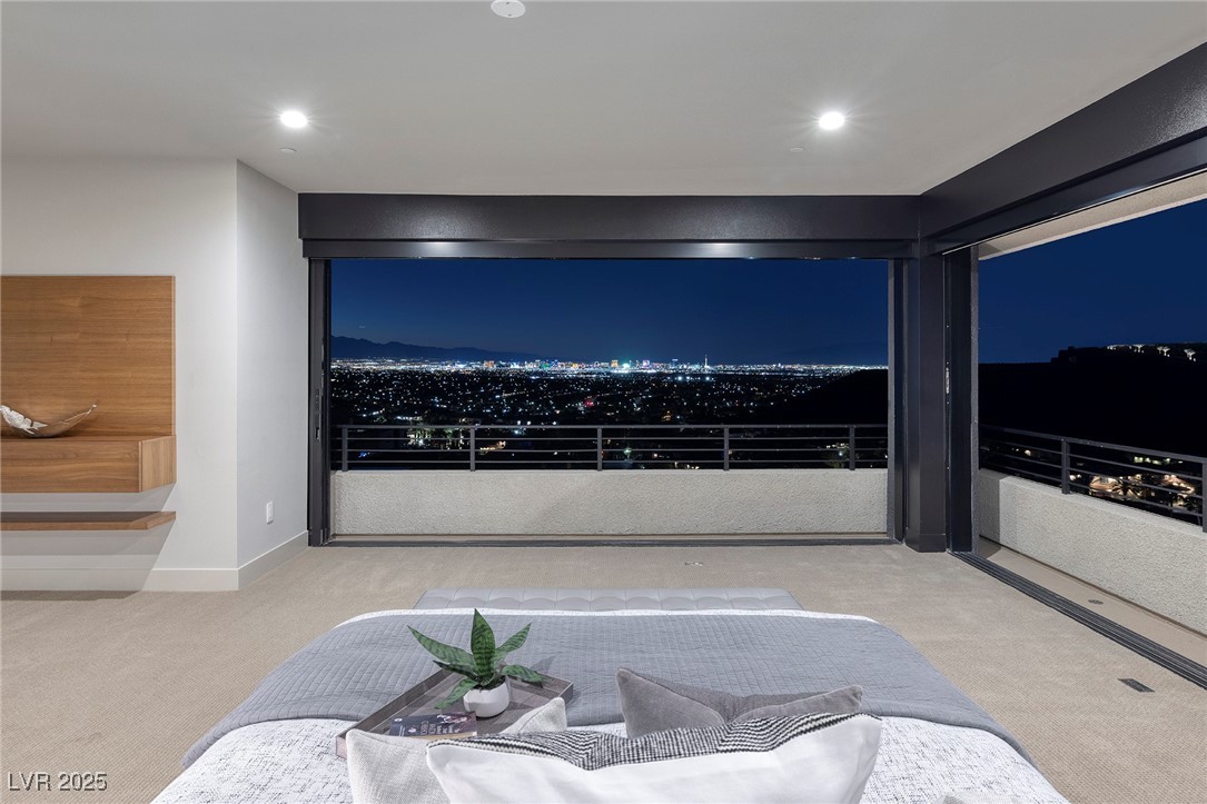 810 Dragons Eye Drive