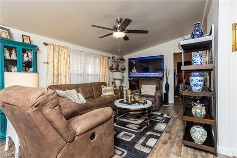 Manufactured Home in Laughlin NV 3280 Del Monte Street 2.jpg