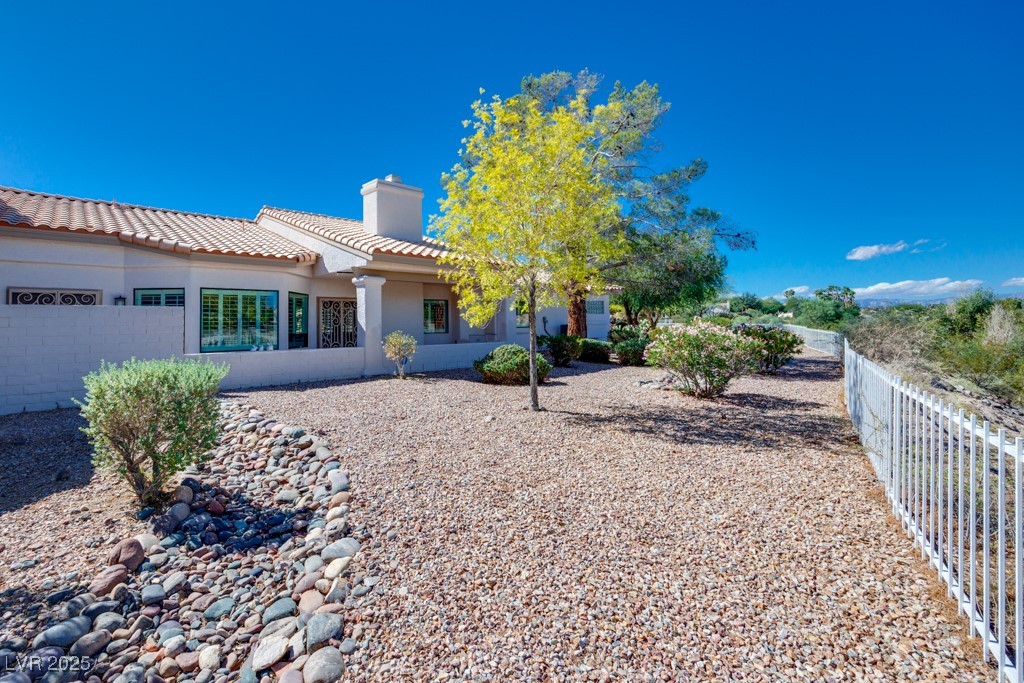 1952 Barranca Drive