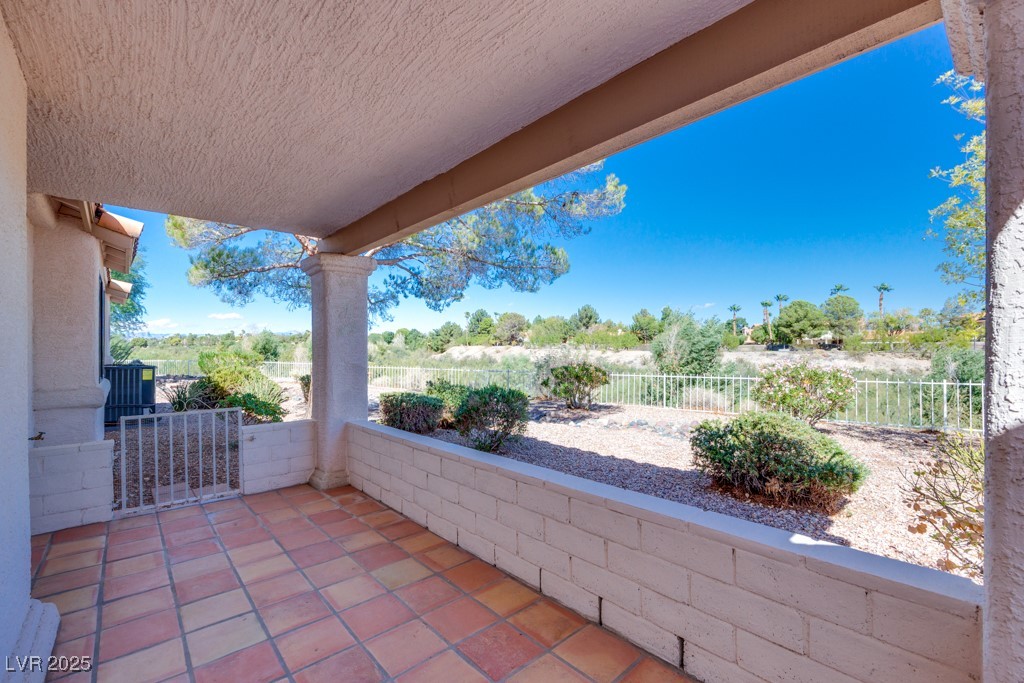 1952 Barranca Drive