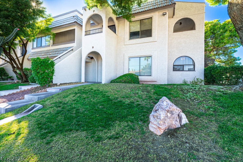 1400 Santa Margarita Street B