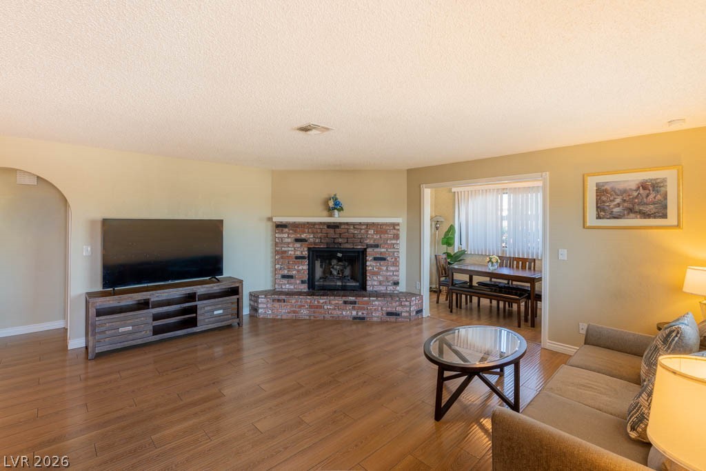 1400 Santa Margarita Street B