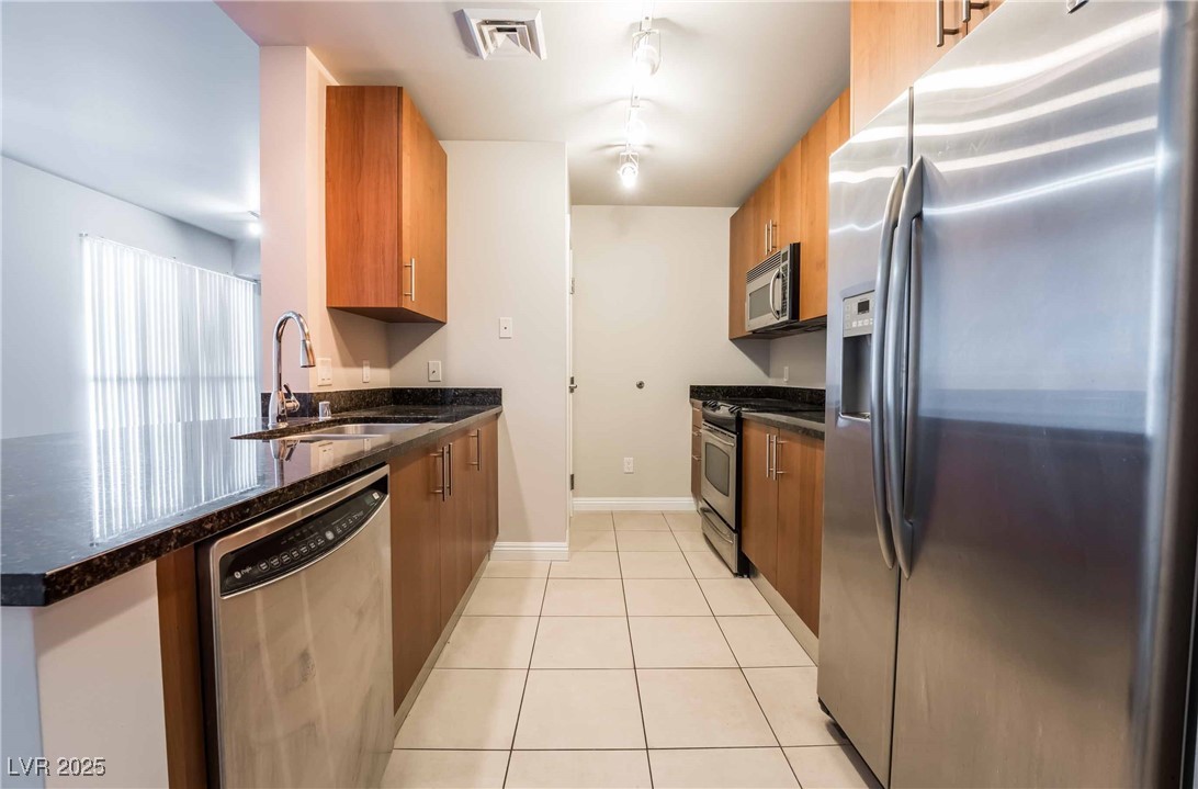 200 W Sahara Avenue 1709