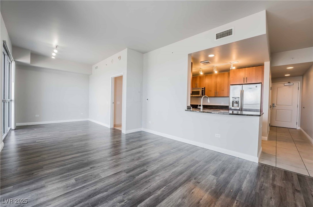 200 W Sahara Avenue 1709