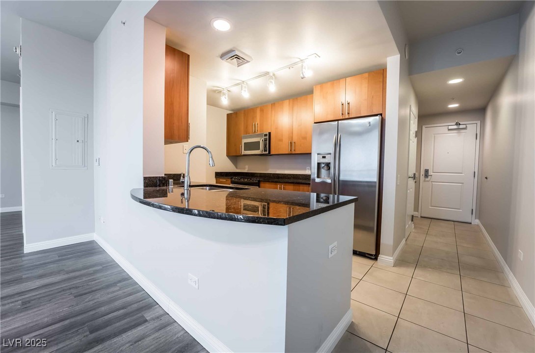 200 W Sahara Avenue 1709