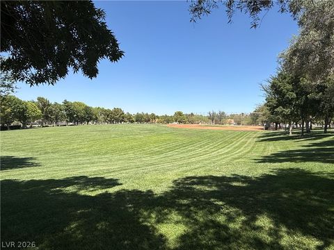 Tiny photo for 33 TRAILSIDE Court, Henderson, NV 89012 (MLS # 2796551)