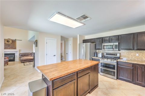 Tiny photo for 33 TRAILSIDE Court, Henderson, NV 89012 (MLS # 2796551)