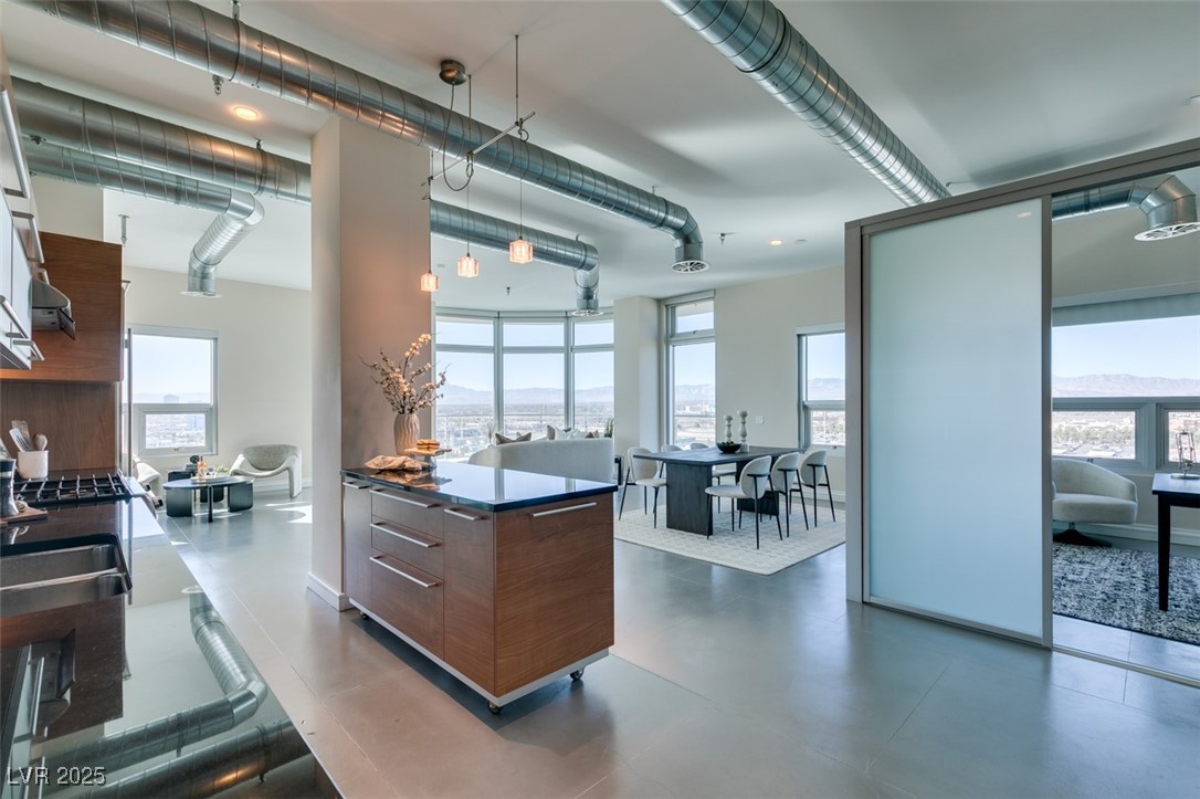 200 Hoover Avenue 903