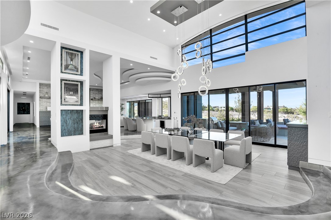 10 Ridge Blossom Road