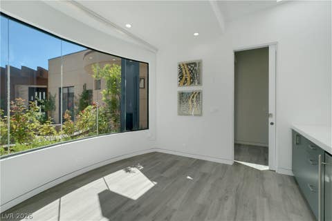 Tiny photo for 10 Ridge Blossom Road, Las Vegas, NV 89135 (MLS # 2796497)