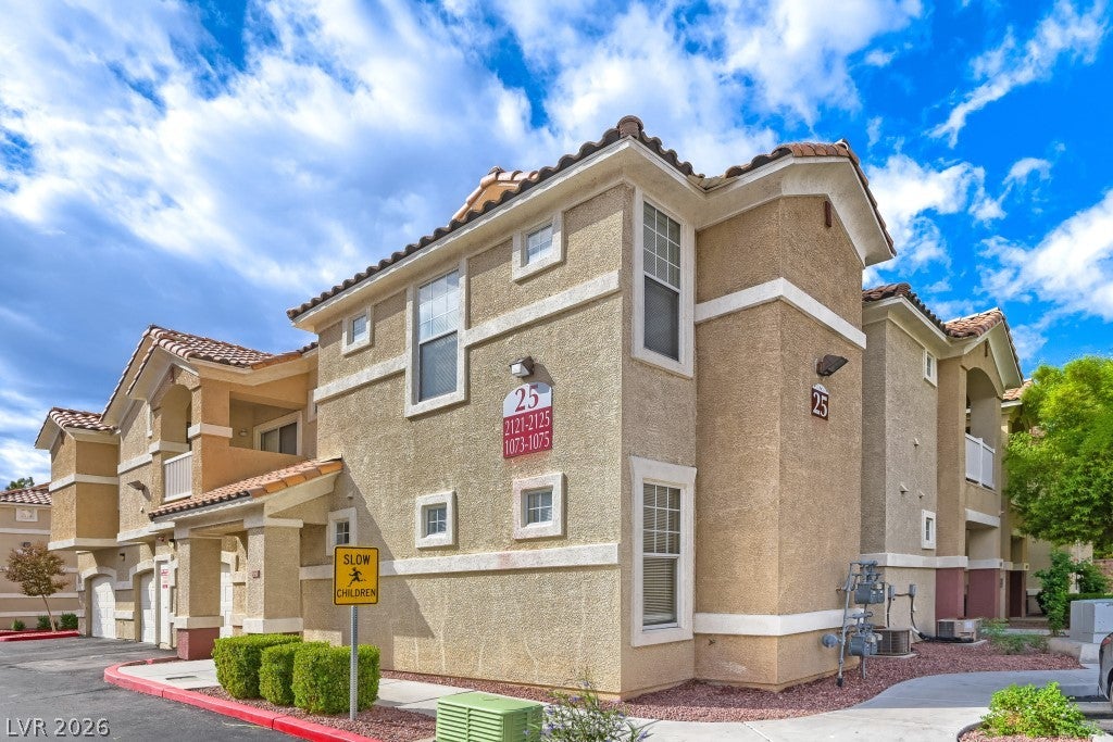 5855 Valley Drive 2121
