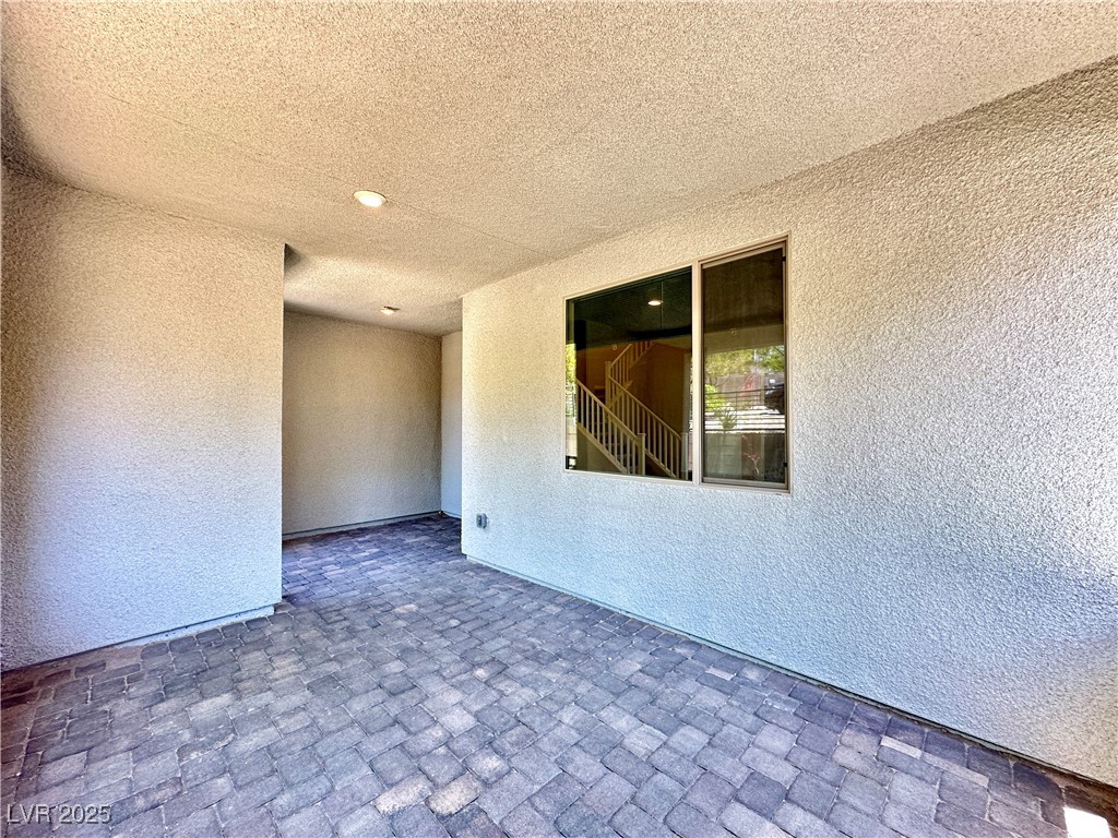 Properties 2 483 Fairview Hills Street