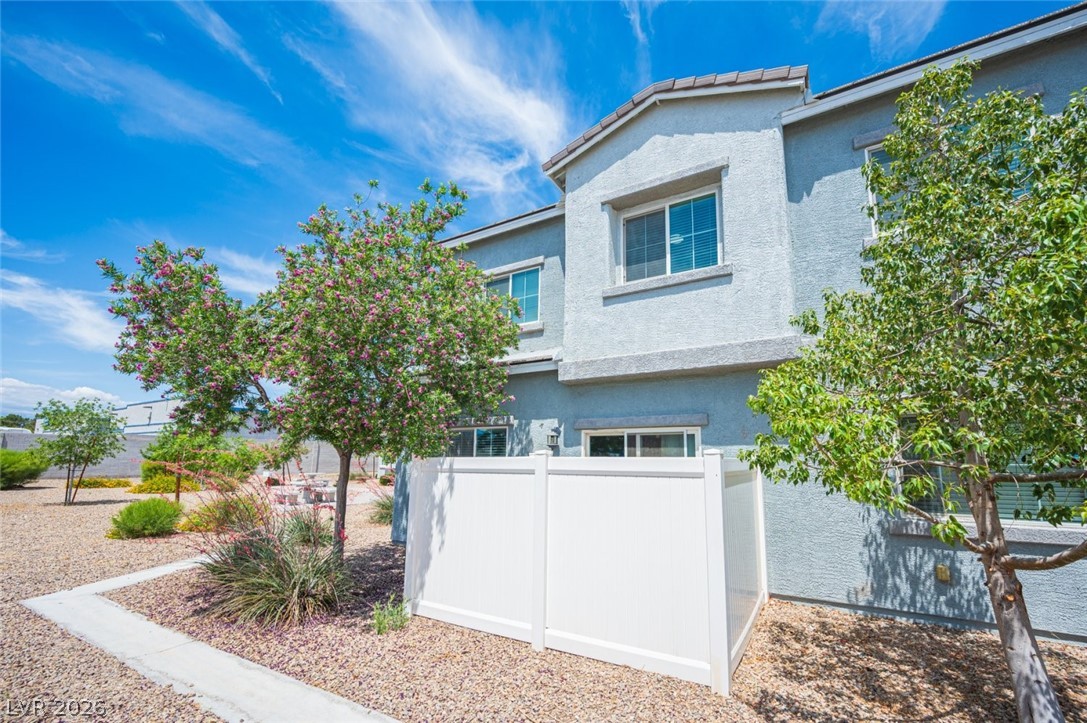 2715 Amazing Meadows Avenue 1182