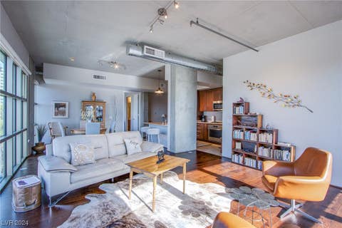 Photo of 353 E Bonneville Avenue #435, Las Vegas, NV 89101 (MLS # 2555736)
