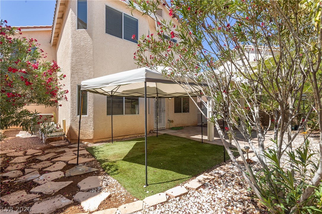 8934 Deep Ridge Court